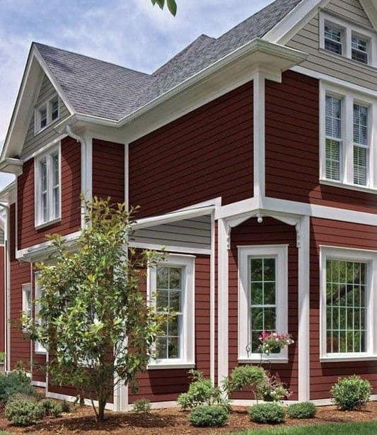 Insulated vinyl siding installed by Empire Home Remodeling in Milwaukee, WI, providing energy efficiency and lasting curb appeal